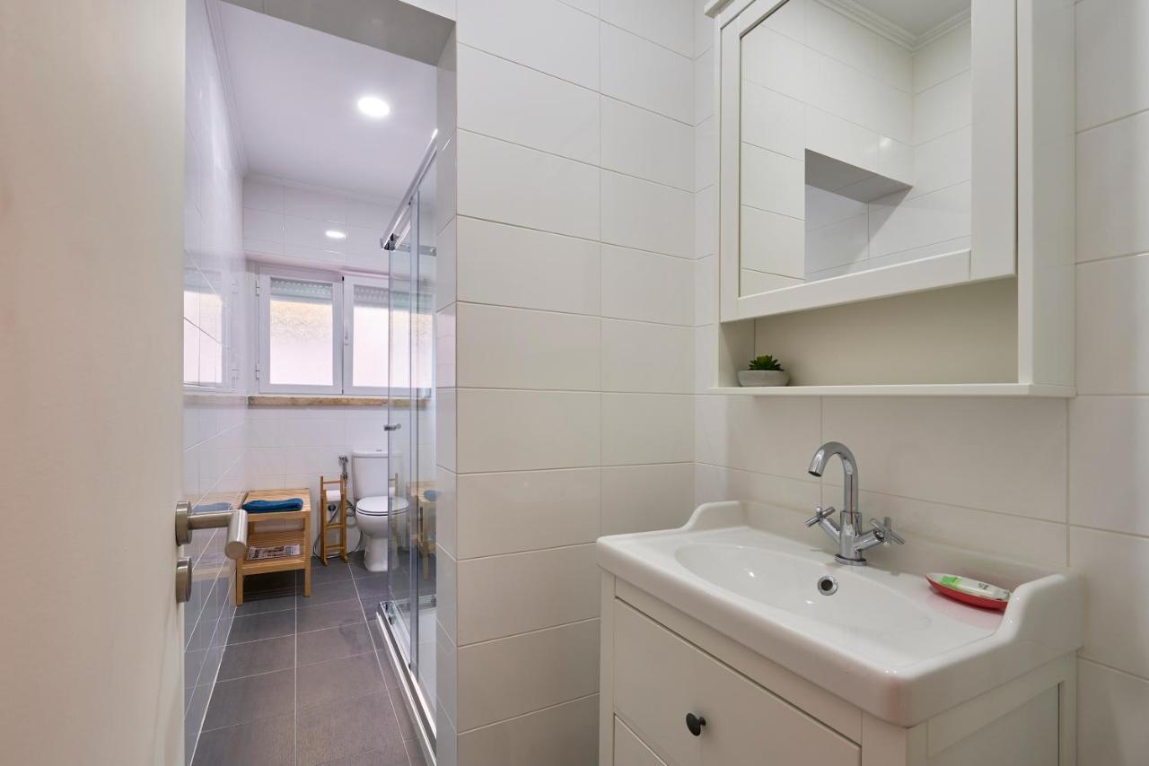 Belem Light Filled Apt With Patio, By Timecooler Lisbon Luaran gambar